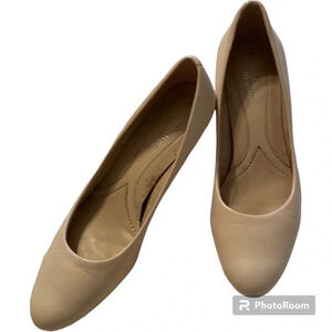 Naturalizer N5 Comfort Marianne Cream Color Pumps 2” Heel Neutral 6 Round Toe